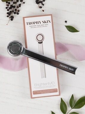 Trophy Skin BrightenMD Facial Massage Tool — NIB